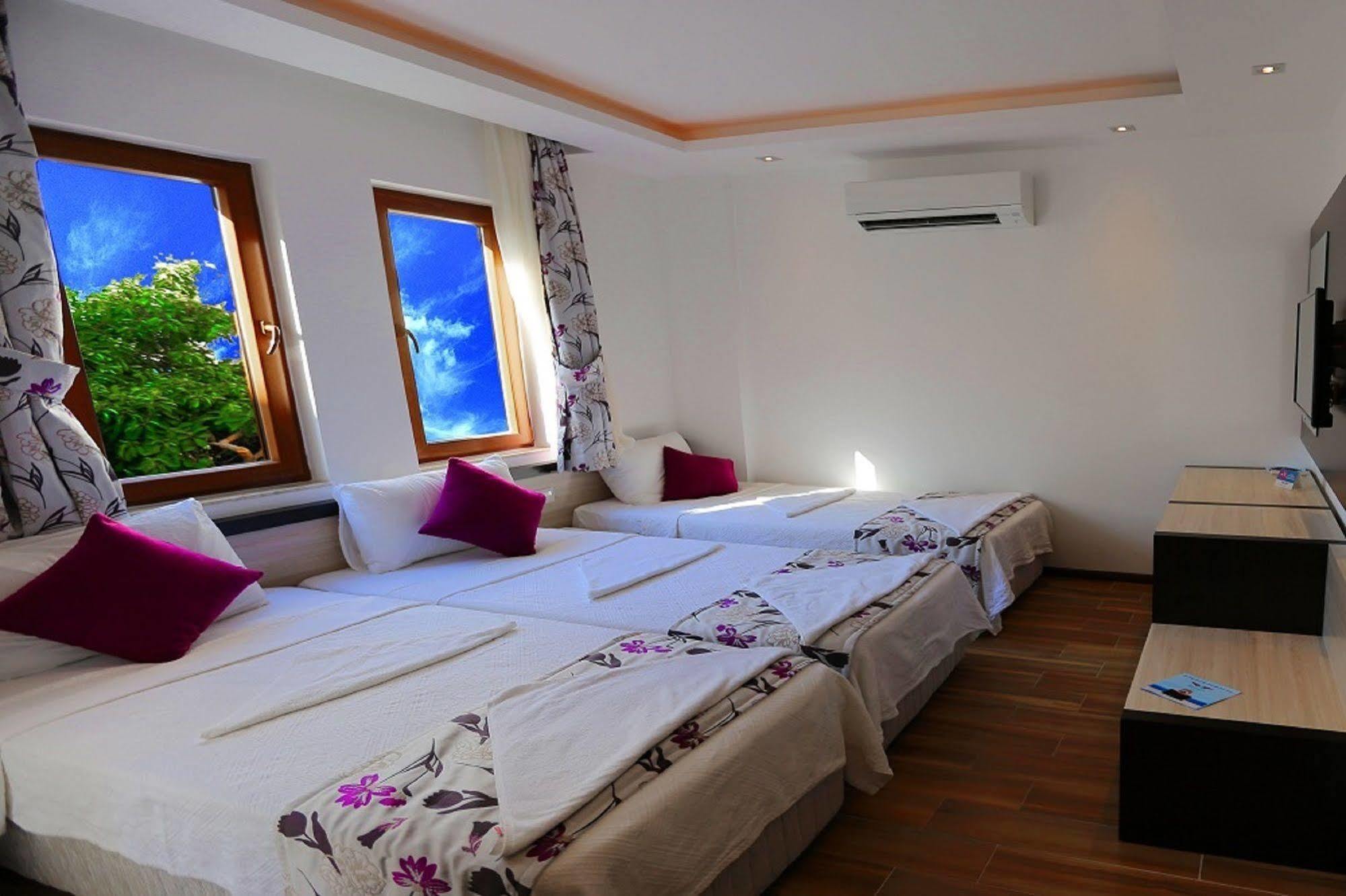 Hotel Hermes Каш Екстериор снимка