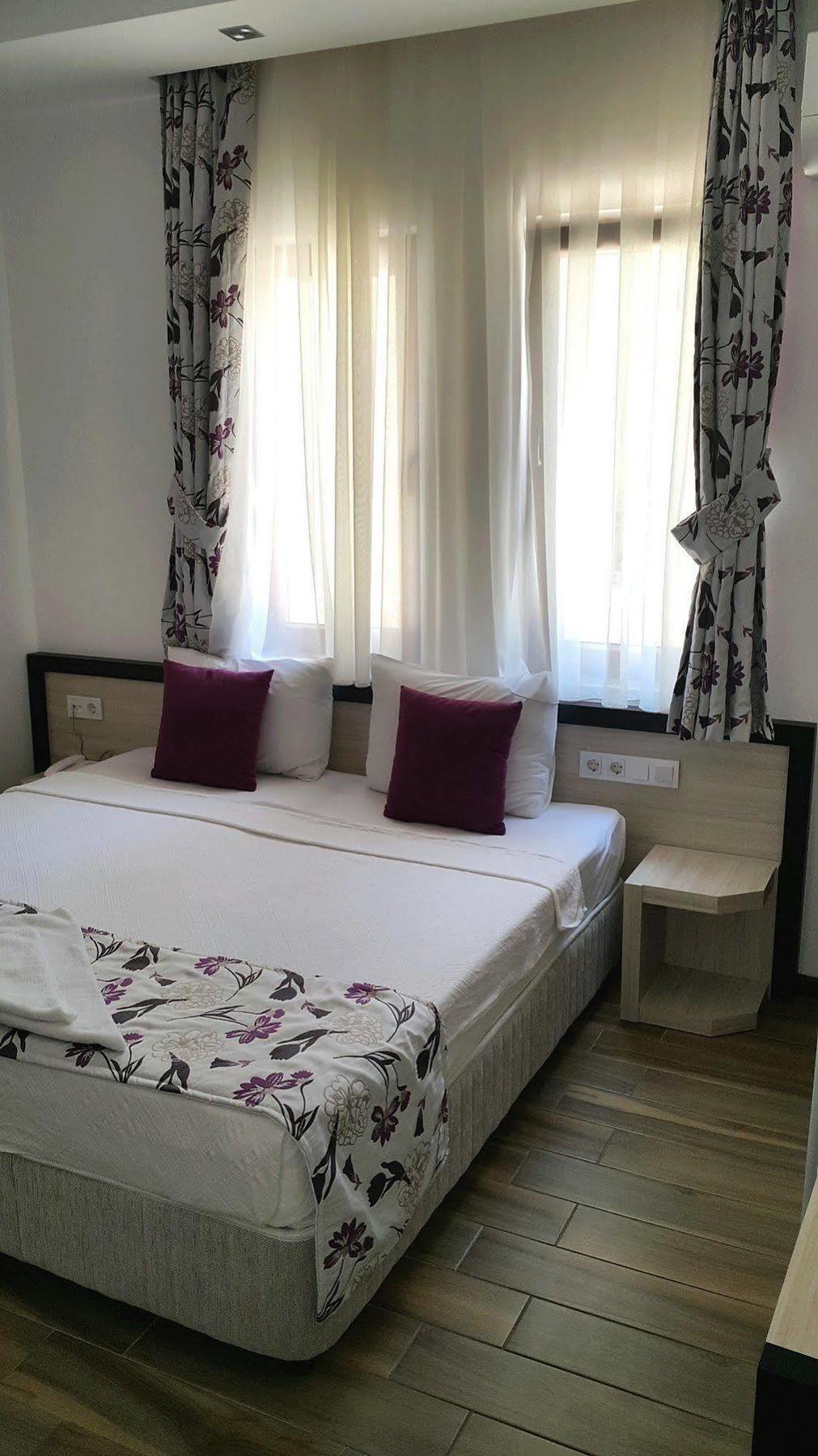 Hotel Hermes Каш Екстериор снимка
